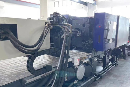 如何選擇混雙色注塑機(jī)？看完后漲知識！